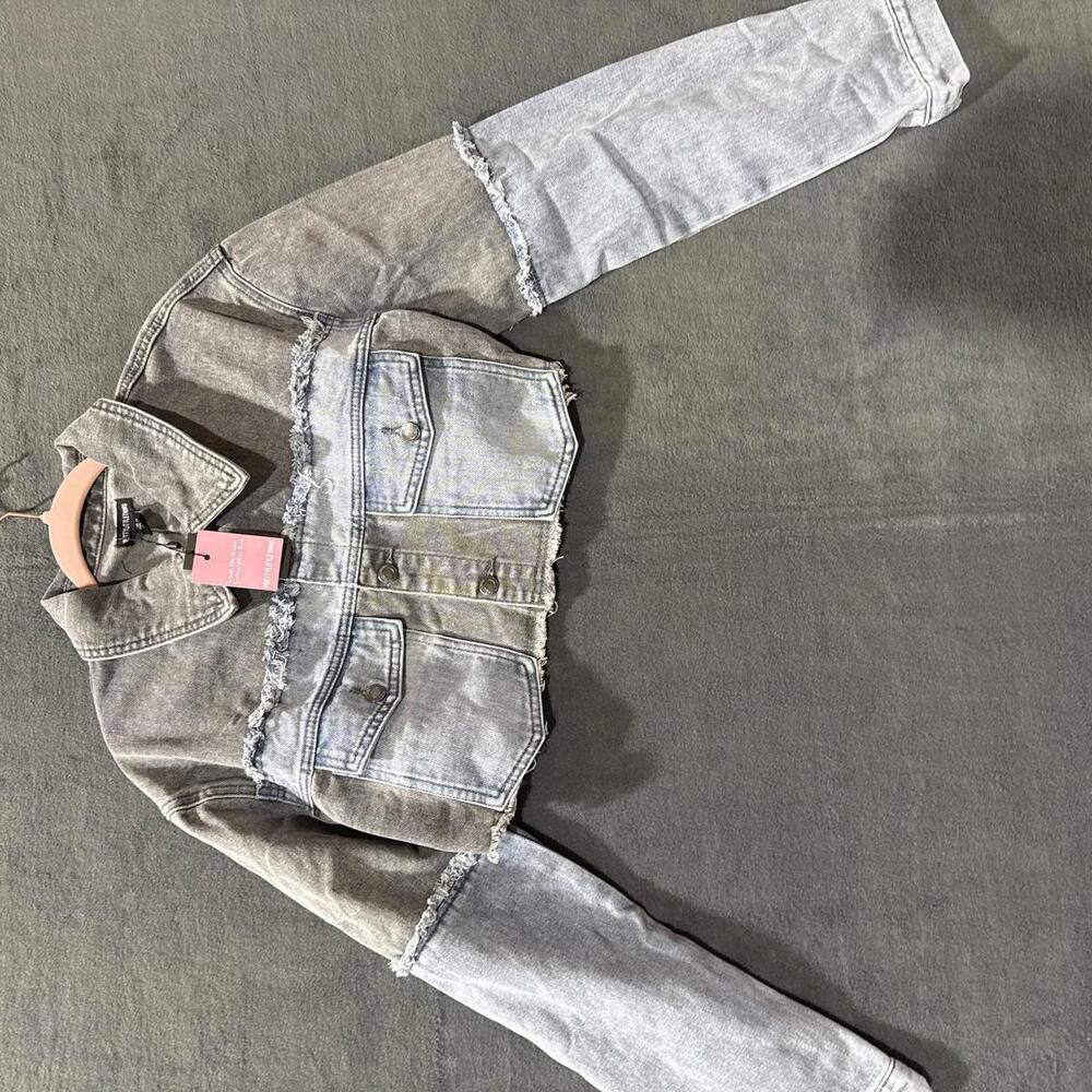 PrettyLittleThing Cropped Denim Jacket Size8Two-Tone Style